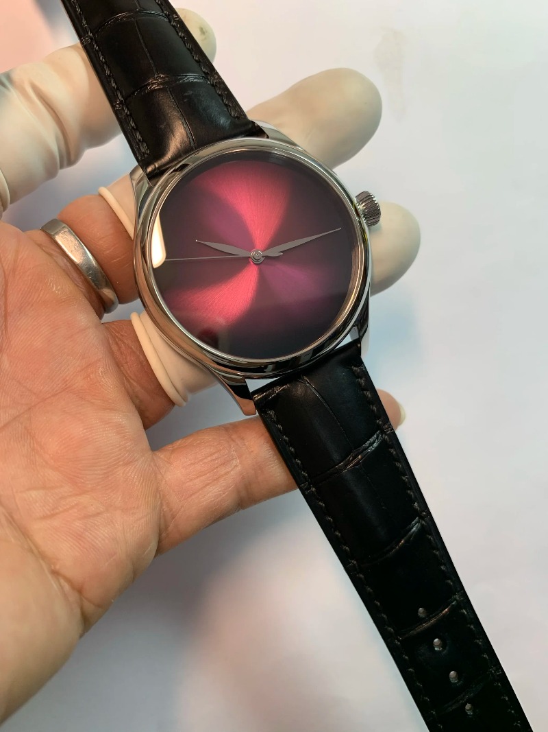 Wordless Book, Swiss Fine Grin - огляд і ціна Jewellery Watches