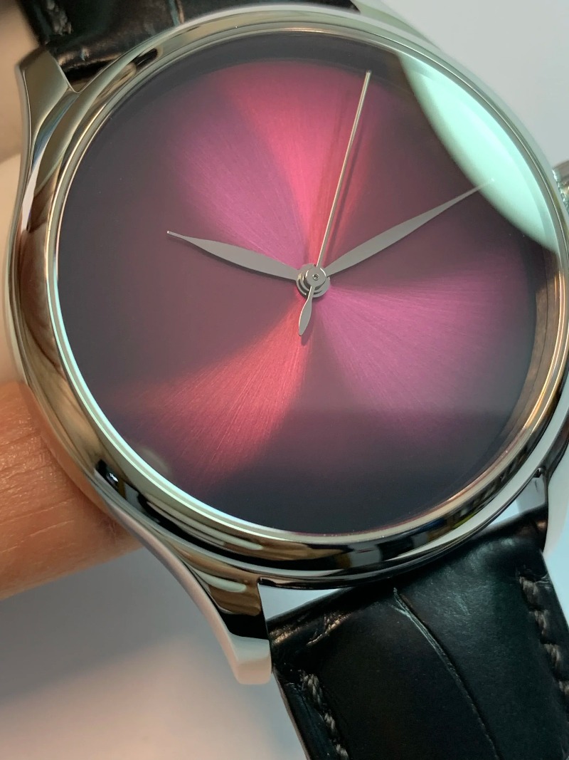 Wordless Book, Swiss Fine Grin - огляд і ціна Jewellery Watches
