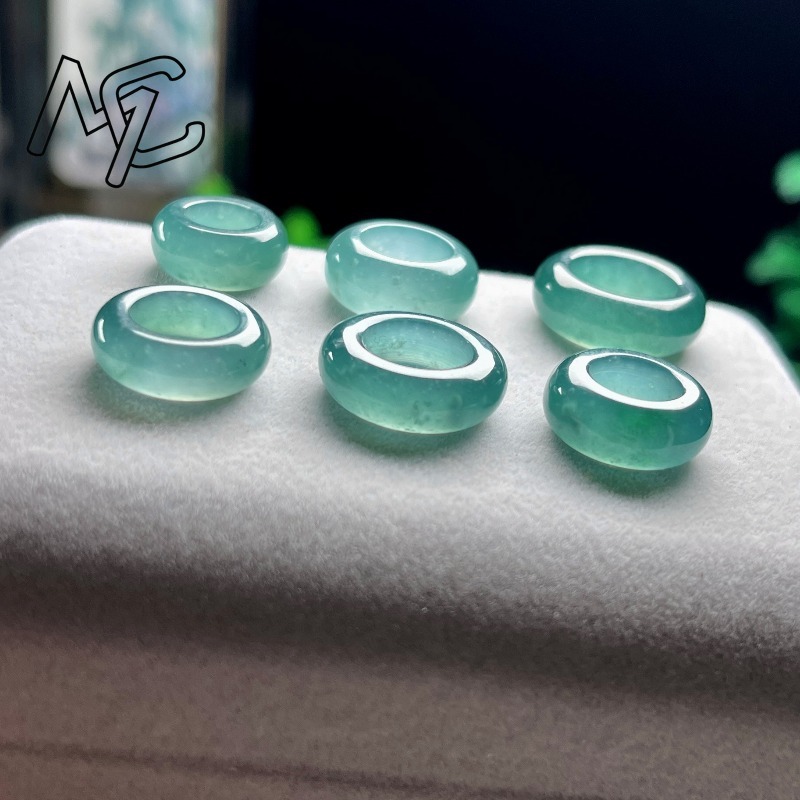 Natural Emerald Blue Water Luc - огляд і ціна Necklace Pendant